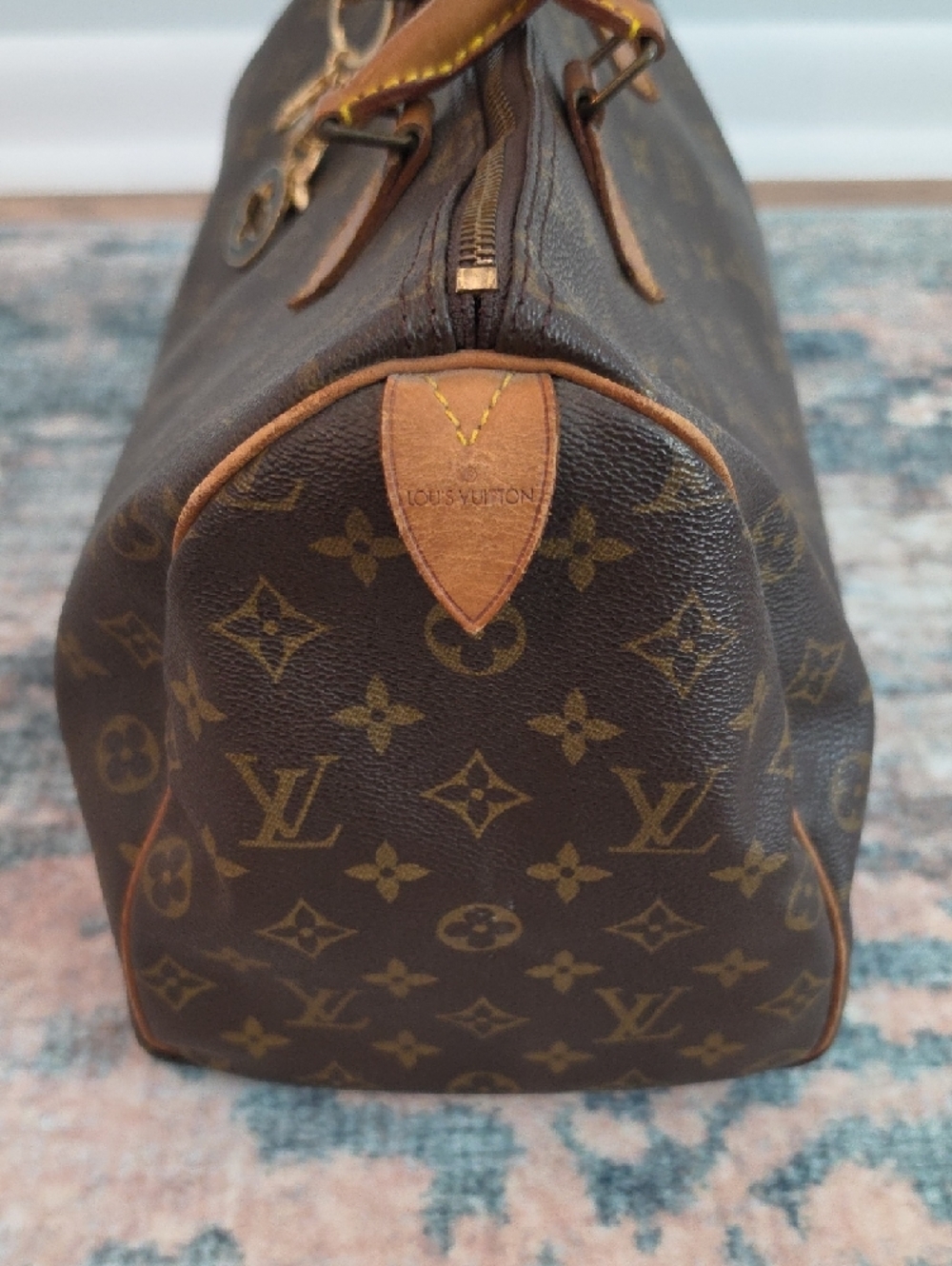 Impeccable Vintage Louis Vuitton Speedy 35 Monogram Satchel - Picture 3 of 15